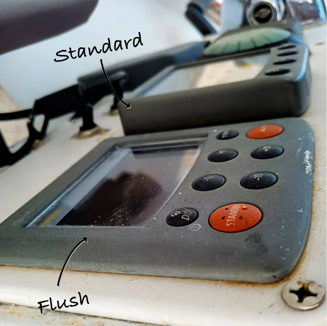 Raymarine-ST60 standard vs flush mounting