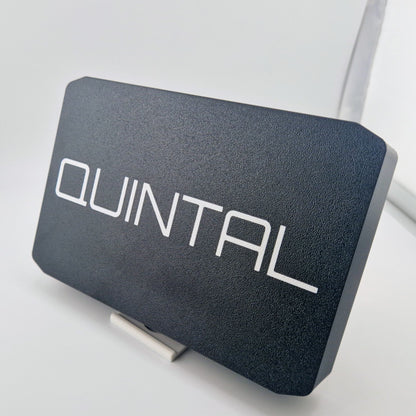 Un boîtier résistant pour unité GPS, résistant aux UV, aux chocs et à l'eau.
