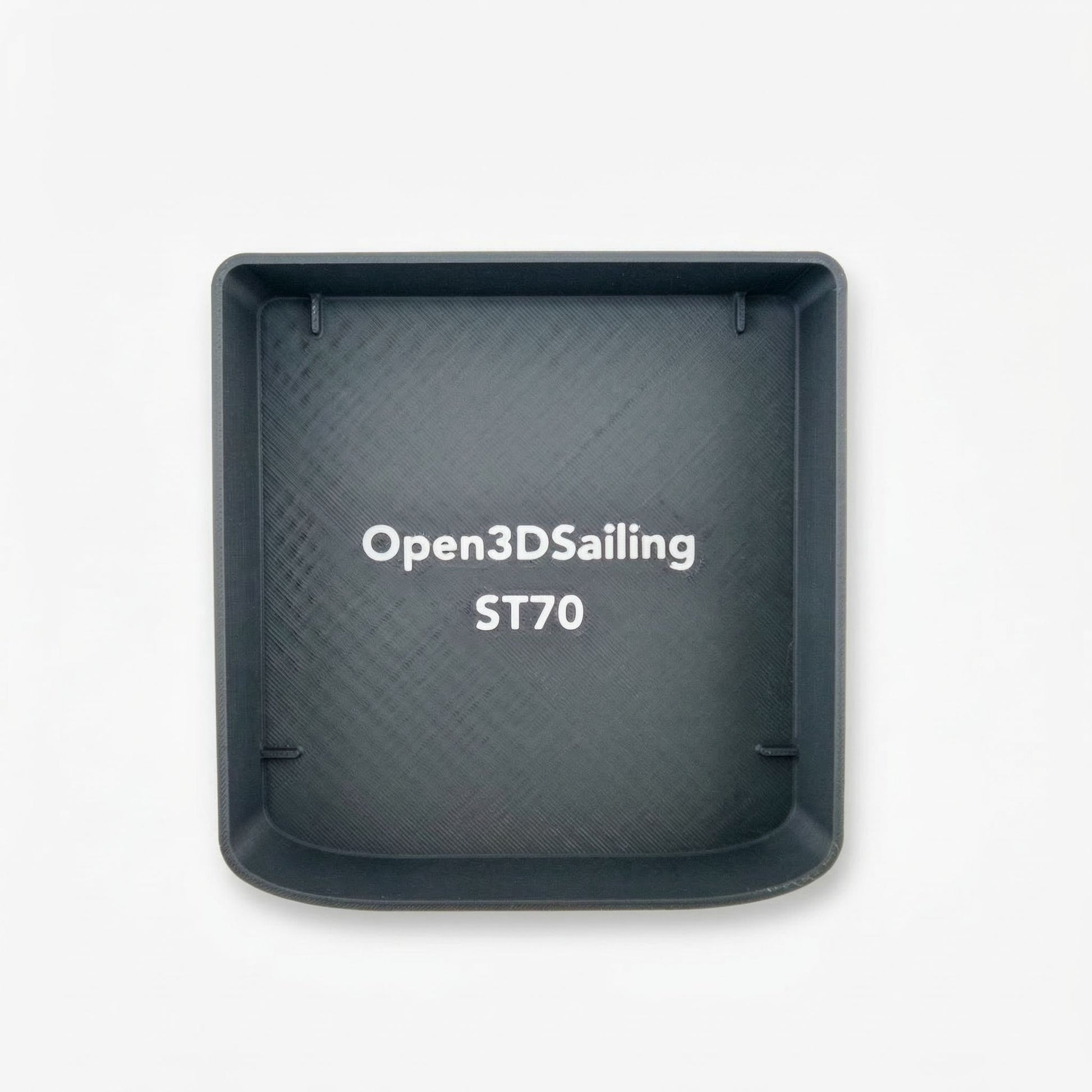 Vue arrière d'un capot protégeant un instrument ST70 Raymarine